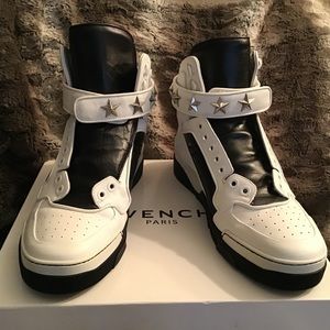 Authentic Givenchy Tyson Star Studded Hightops